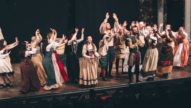 Teatro Giovani – Entra in scena. Vivi il vero